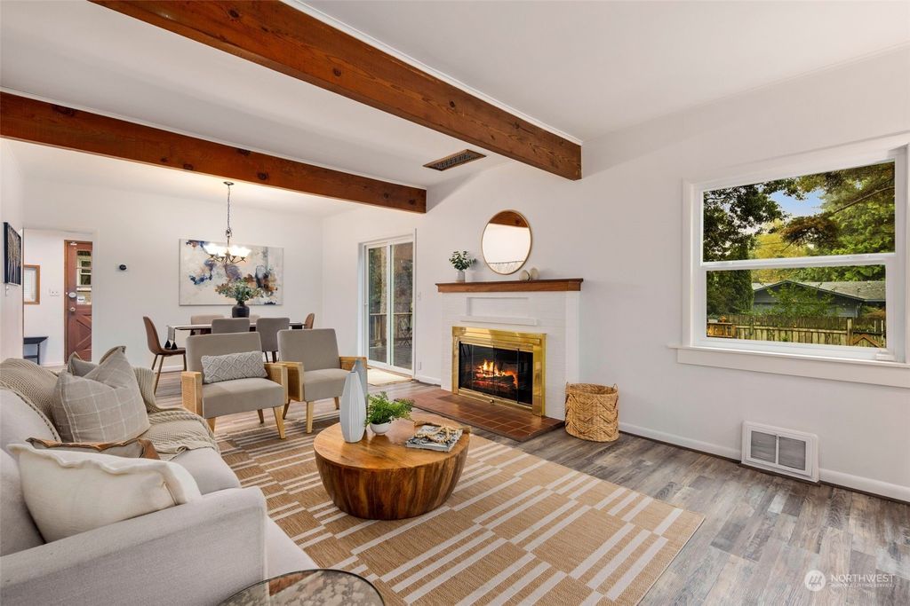 Photo of 13206 Meridian Avenue N, Seattle, WA 98133 (MLS # 2166090)