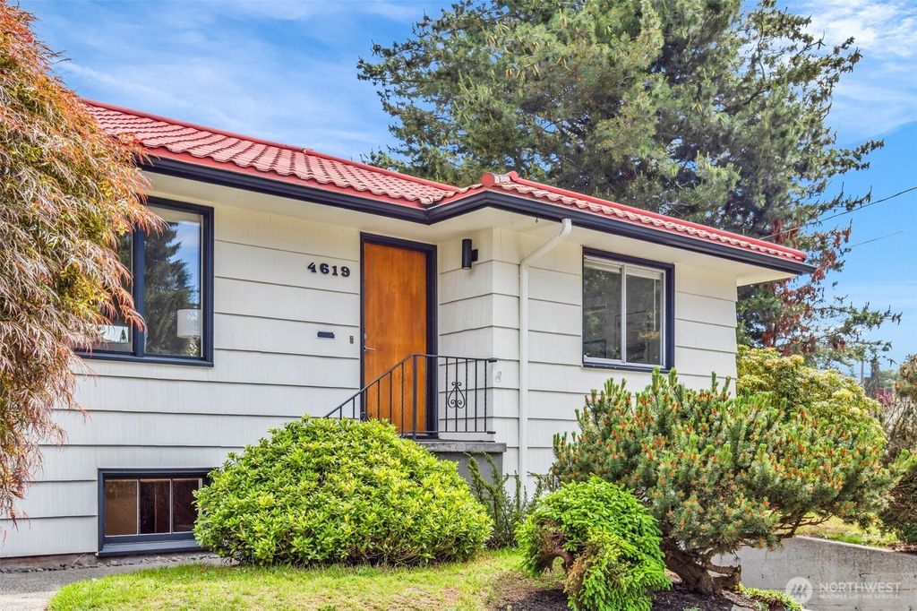Photo of 4619 SW Genesee Street, Seattle, WA 98116 (MLS # 2387140)