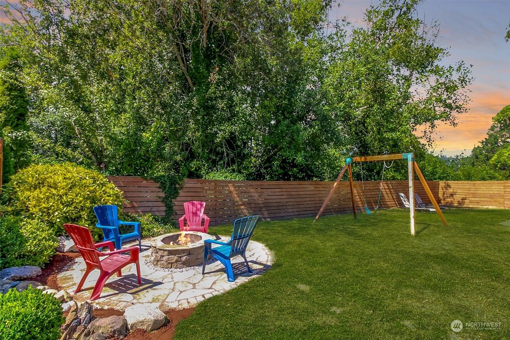Photo of 18003 6th Avenue SW, Normandy Park, WA 98166 (MLS # 2151907)