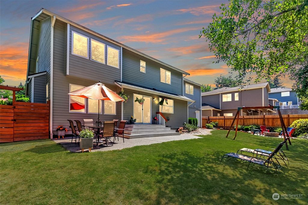 Photo of 18003 6th Avenue SW, Normandy Park, WA 98166 (MLS # 2151907)