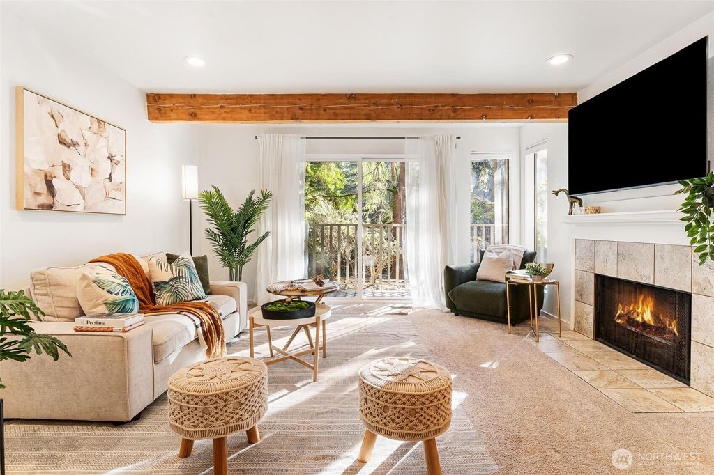 Photo of 3905 108th Avenue NE #B102, Bellevue, WA 98004 (MLS # 2470515)