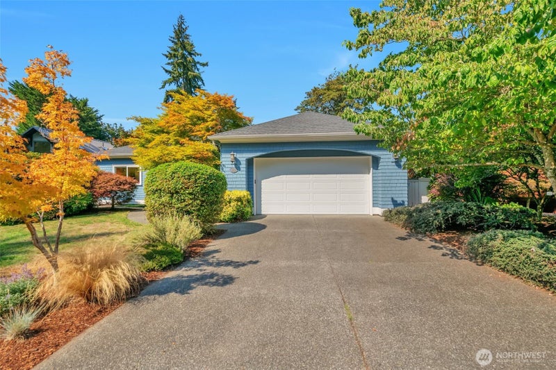 302 Noblecliff Place