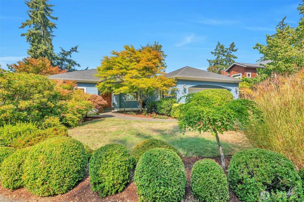Photo of 302 Noblecliff Place, Langley, WA 98260 (MLS # 2575117)