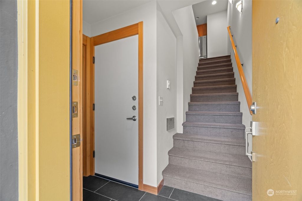 Photo of 4331 9th Avenue NE #B, Seattle, WA 98105 (MLS # 2168116)