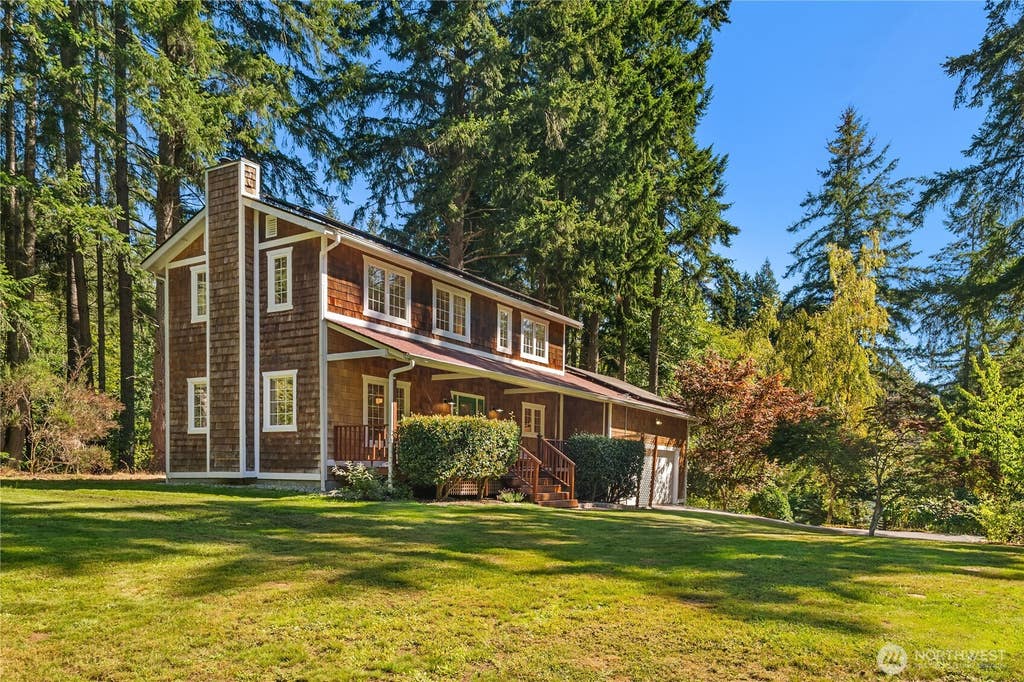 Photo of 9190 NE Ruys Lane, Bainbridge Island, WA 98110 (MLS # 2572571)