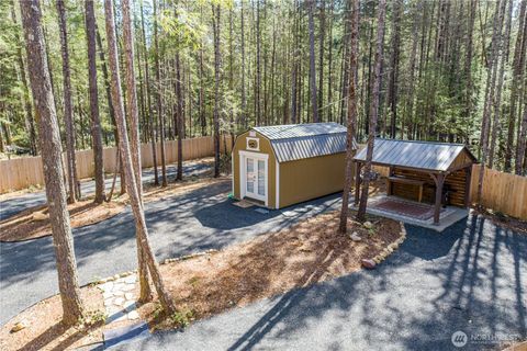 61 N Kings Way S Hoodsport WA 98548