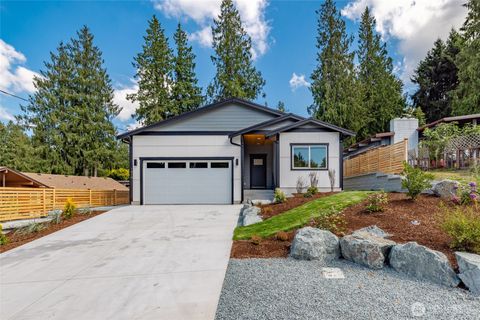 Photo of 1010 N 14th Street, Mount Vernon, WA 98273 (MLS # 2423822)