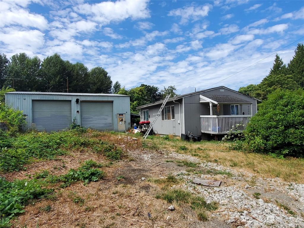 Photo of 12529 51st Place S, Tukwila, WA 98178 (MLS # 2134476)