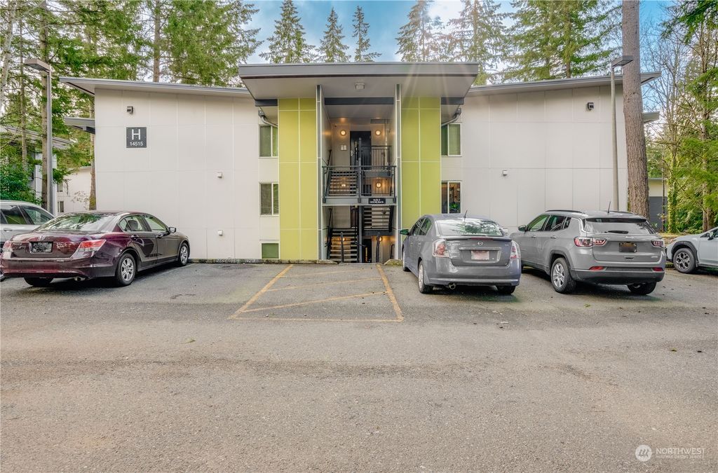 Photo of 14515 NE 32nd Street #H304, Bellevue, WA 98007 (MLS # 2035016)