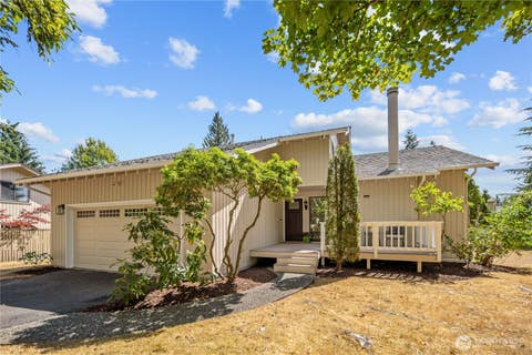 Photo of 6318 156th Place NE, Redmond, WA 98052 (MLS # 2561376)