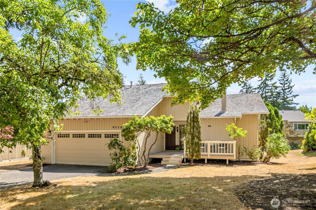 Photo of 6318 156th Place NE, Redmond, WA 98052 (MLS # 2561376)