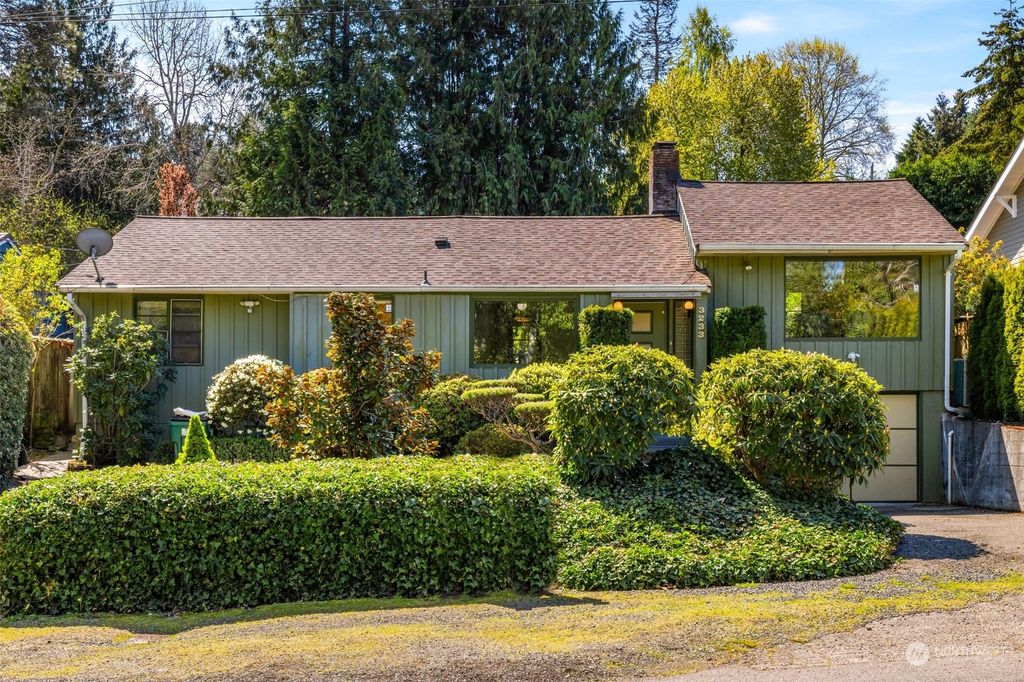Photo of 3233 NE 105th Street, Seattle, WA 98125 (MLS # 2213111)
