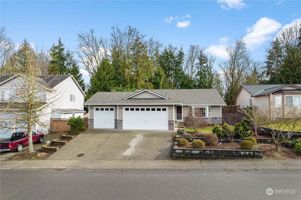 Photo of 12629 58th Drive SE, Snohomish, WA 98296 (MLS # 2038374)