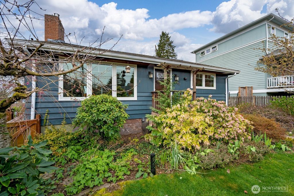Photo of 8451 40th Avenue SW, Seattle, WA 98136 (MLS # 2498508)