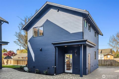 8319 Earl Avenue NW Seattle WA 98117