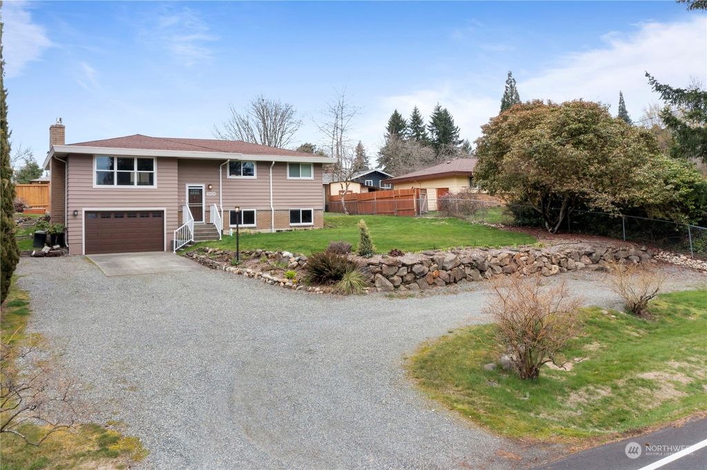 Photo of 14424 SE 263rd Street, Kent, WA 98042 (MLS # 2048578)