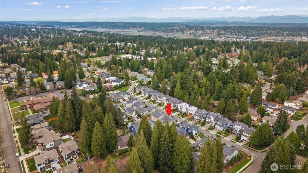 Photo of 7611 127th Place NE, Kirkland, WA 98033 (MLS # 2353966)