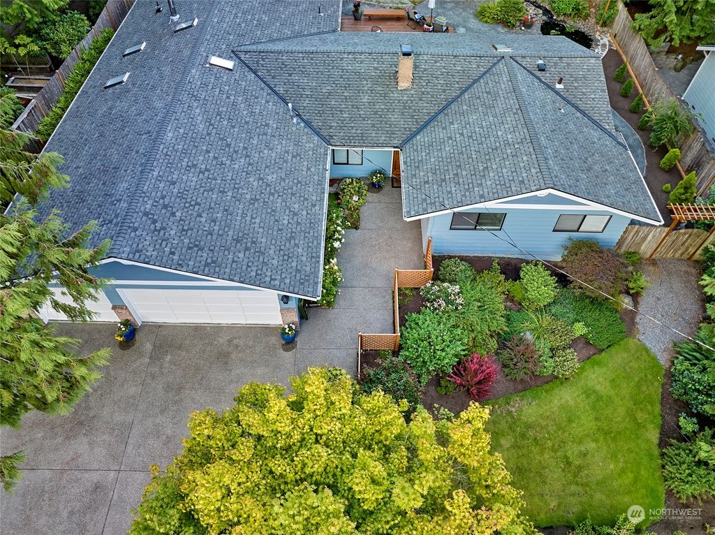 Photo of 23321 34th Avenue W, Brier, WA 98036 (MLS # 2134939)
