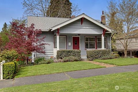 4521 49th Avenue NE Seattle WA 98105