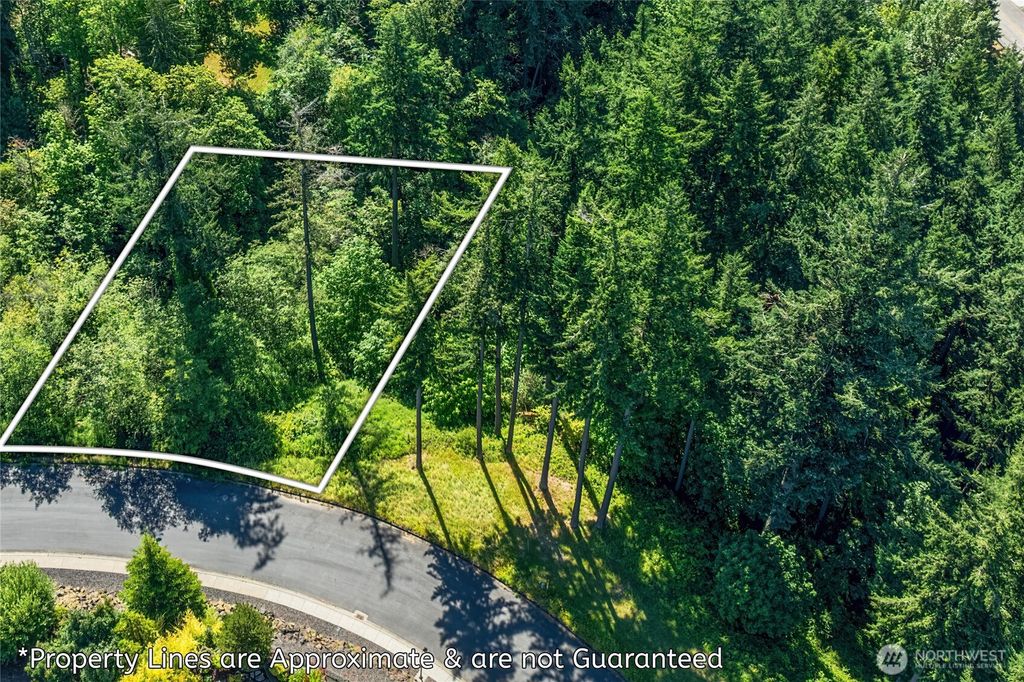 Photo of 14 Forest Hill Estate Ests, Longview, WA 98632 (MLS # 2483035)