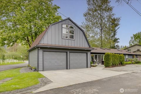 Photo of 1109 Lewis Lane SE, Issaquah, WA 98027 (MLS # 2513254)