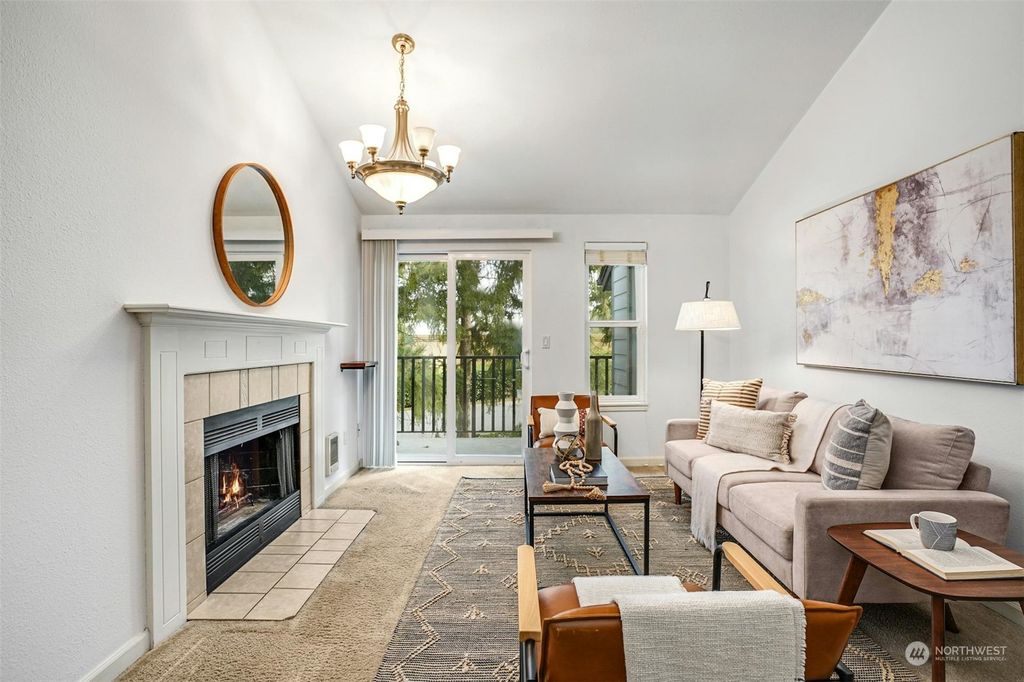 Photo of 11115 NE 124th Lane #C310, Kirkland, WA 98034 (MLS # 2213765)