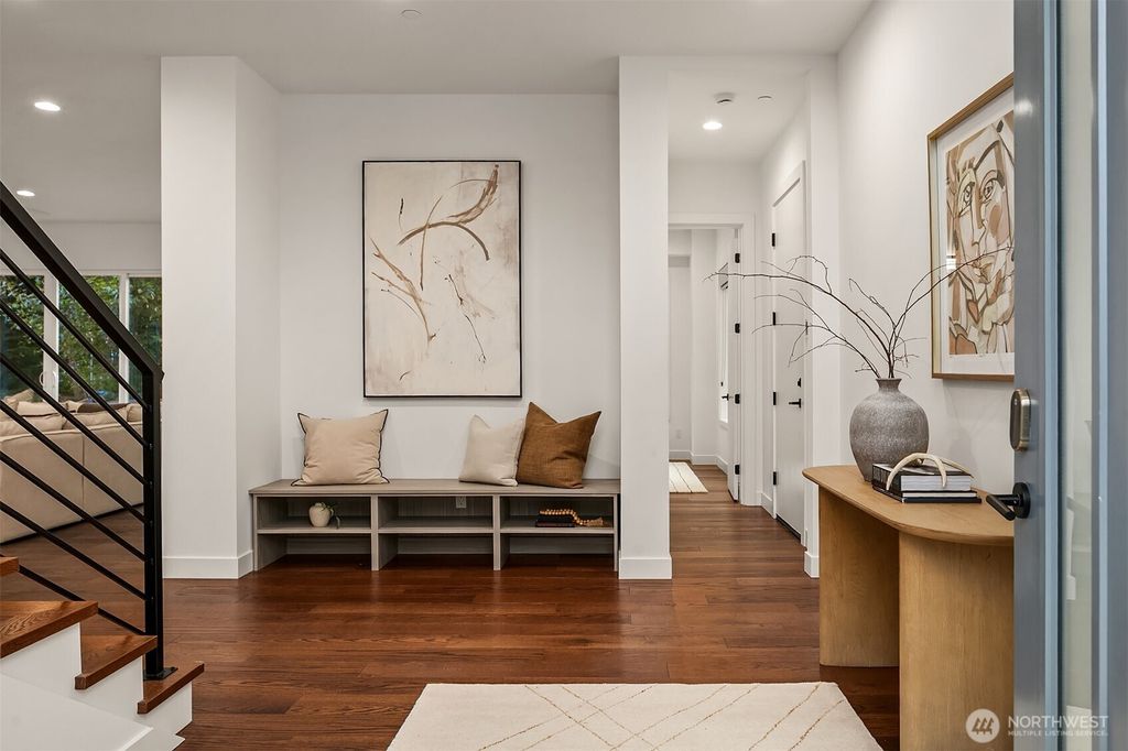 Photo of 12411 NE 90th Street, Kirkland, WA 98033 (MLS # 2458498)