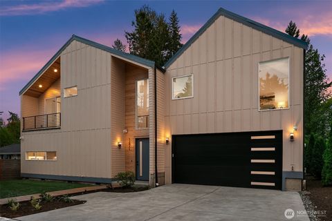 Photo of 12411 NE 90th Street, Kirkland, WA 98033 (MLS # 2458498)