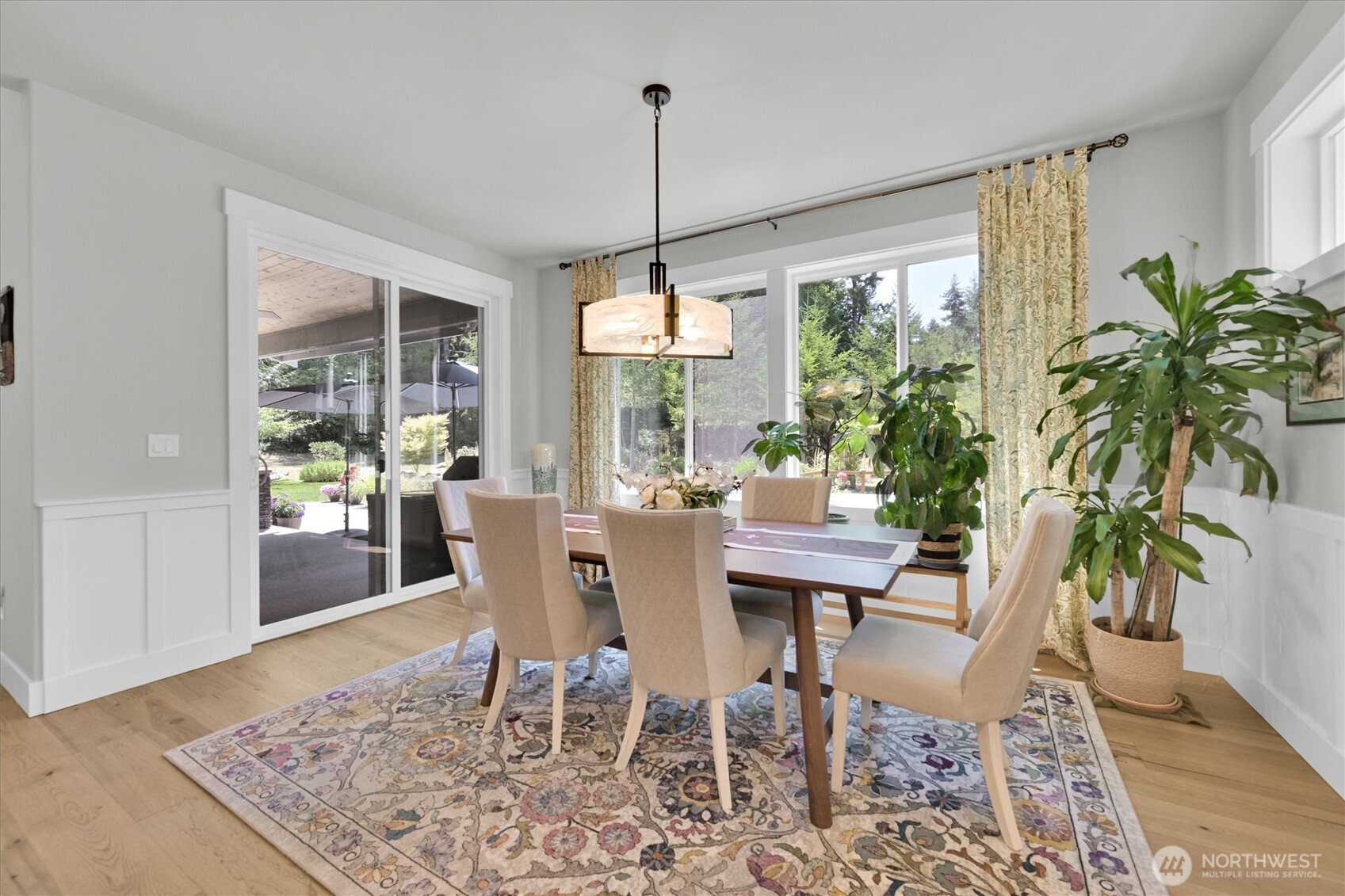 Olympia, Washington, 98502, United States, 4 Bedrooms Bedrooms, ,3 BathroomsBathrooms,Residential,Active,2036369