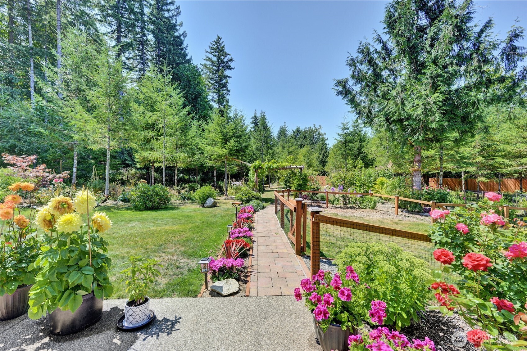 Olympia, Washington, 98502, United States, 4 Bedrooms Bedrooms, ,3 BathroomsBathrooms,Residential,Active,2036369