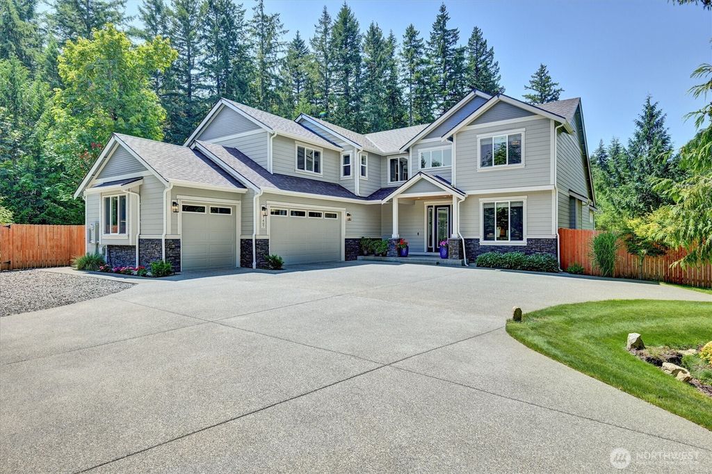 Photo of 7407 Sunset Ridge Lane NW, Olympia, WA 98502 (MLS # 2481422)