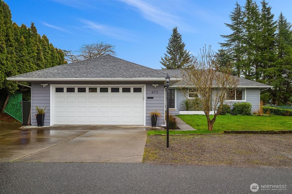 Photo of 4711 Castle Lane, Everett, WA 98203 (MLS # 2491137)