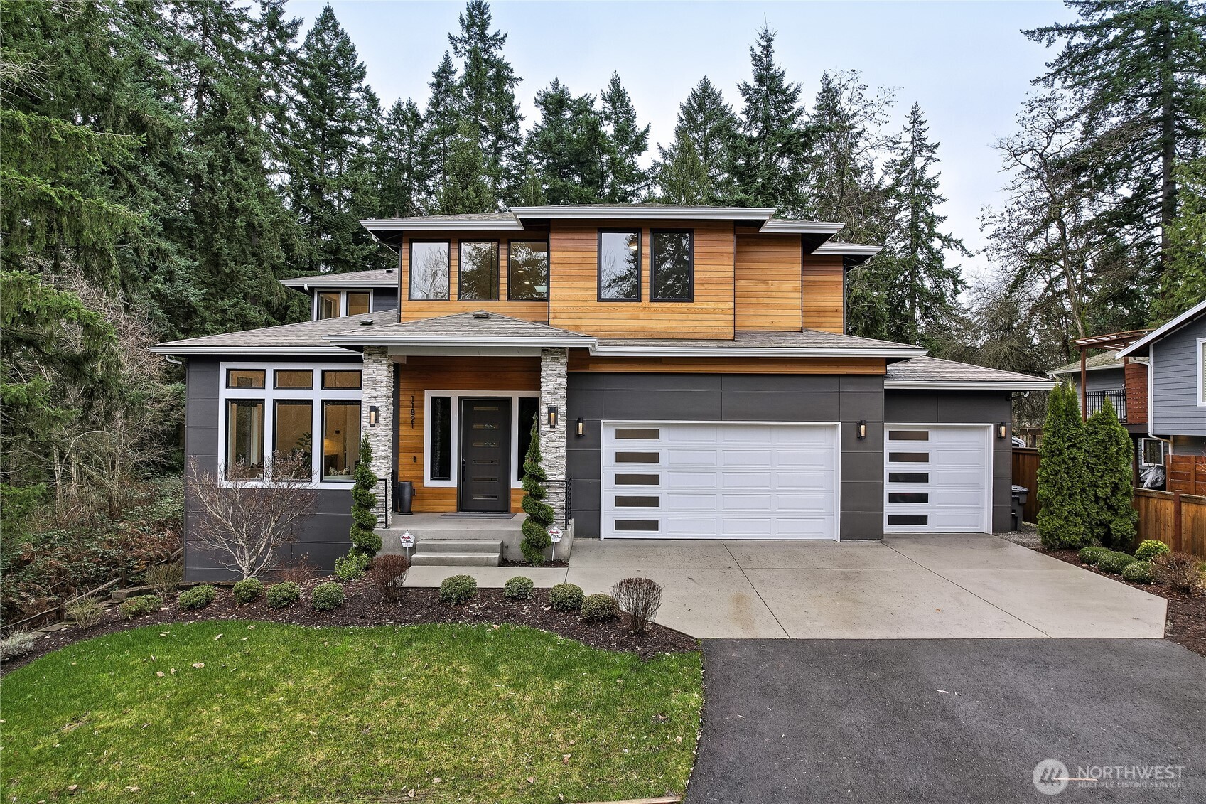 11821 SE 84th Street