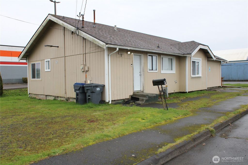 Photo of 1420 Simpson Avenue, Aberdeen, WA 98520 (MLS # 2492935)