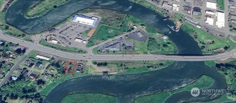 Photo of 12 LAUREL Avenue, Raymond, WA 98577 (MLS # 2300947) Photo of 12 LAUREL Avenue, Raymond, WA 98577 (MLS # 2300947)