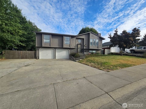 Photo of 611 Marcie Court, East Wenatchee, WA 98802 (MLS # 2589085)