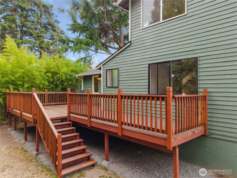 10050 13th Avenue NW