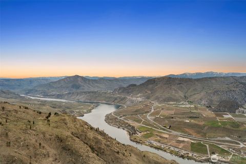 Photo of 1 Pine Bluffs Lane, Orondo, WA 98830 (MLS # 2495642)