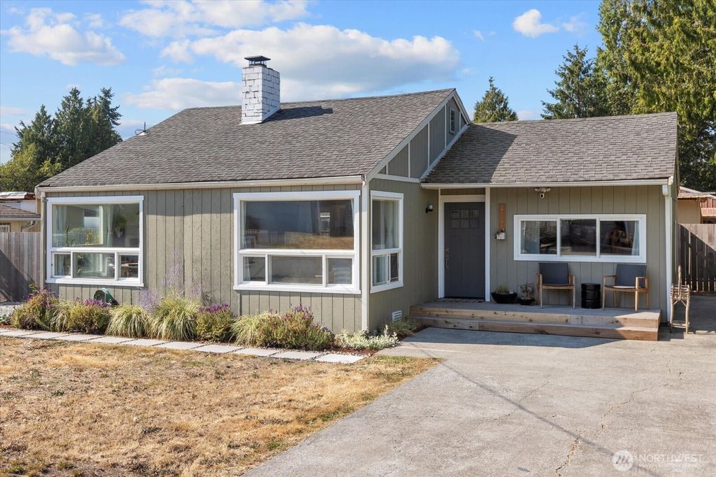 Photo of 2112 S 126th Street, Seattle, WA 98168 (MLS # 2411629)