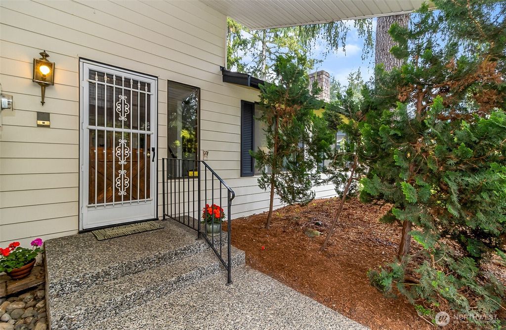 Photo of 3013 149th Place SE, Mill Creek, WA 98012 (MLS # 2372420)