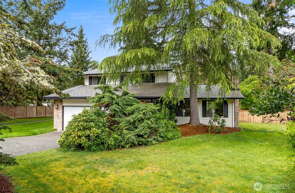 Photo of 3013 149th Place SE, Mill Creek, WA 98012 (MLS # 2372420)