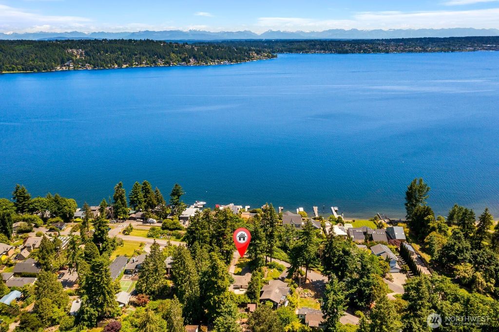 Photo of 9539 Lake Shore Blvd Blvd NE, Seattle, WA 98115 (MLS # 2386280)