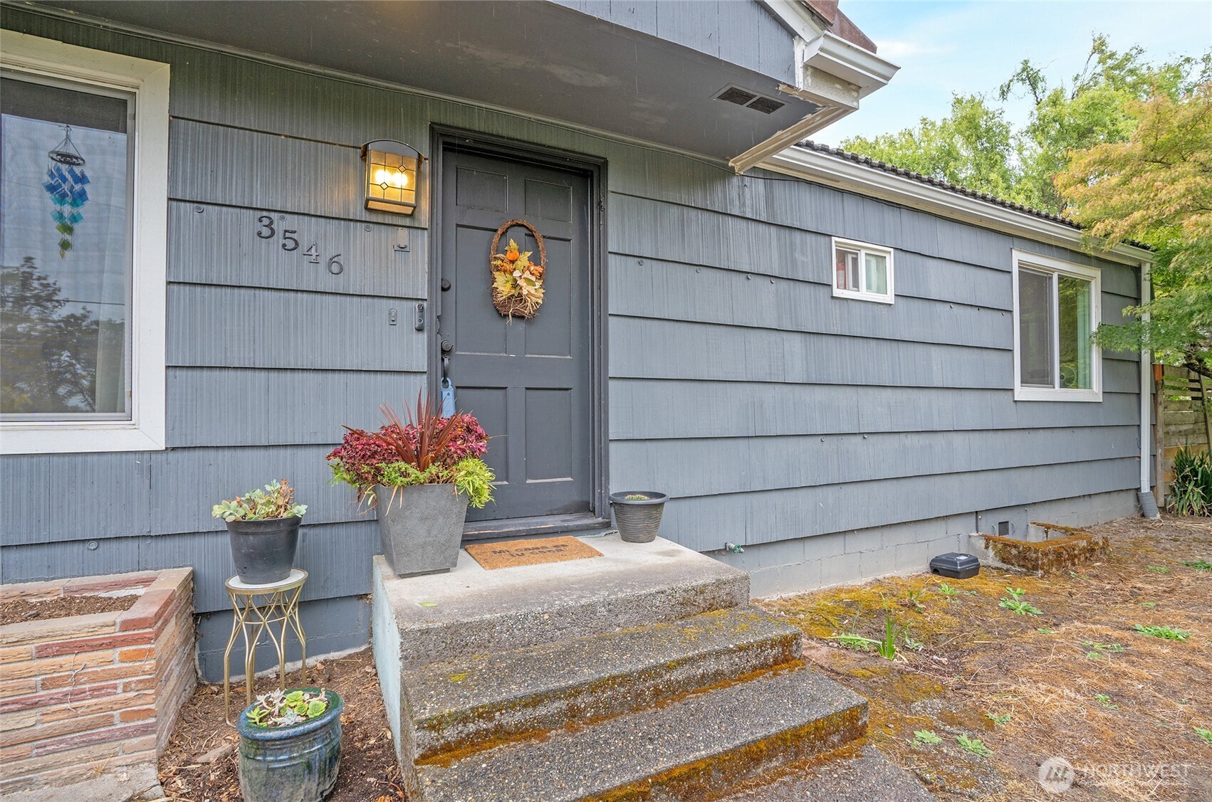 3546 E Grandview