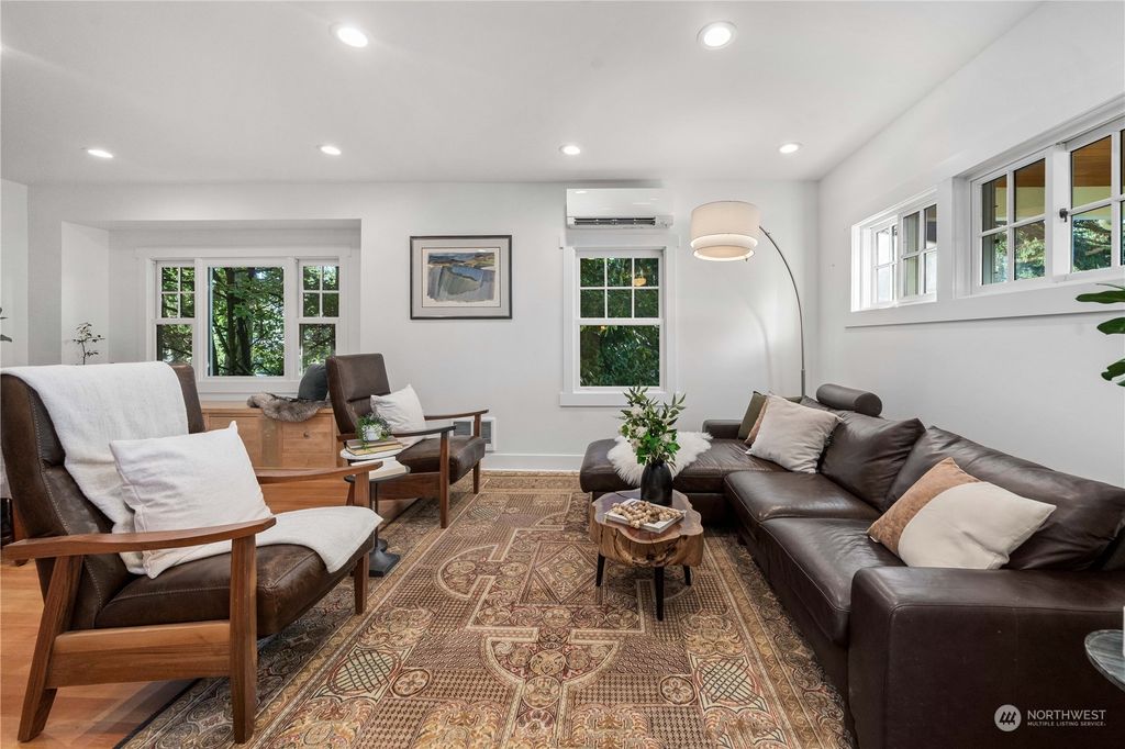 Photo of 1816 4th Street, Kirkland, WA 98033 (MLS # 2191558)