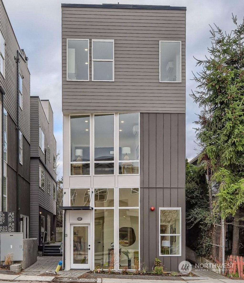 Photo of 806 23rd Avenue S #B, Seattle, WA 98144 (MLS # 2022737)