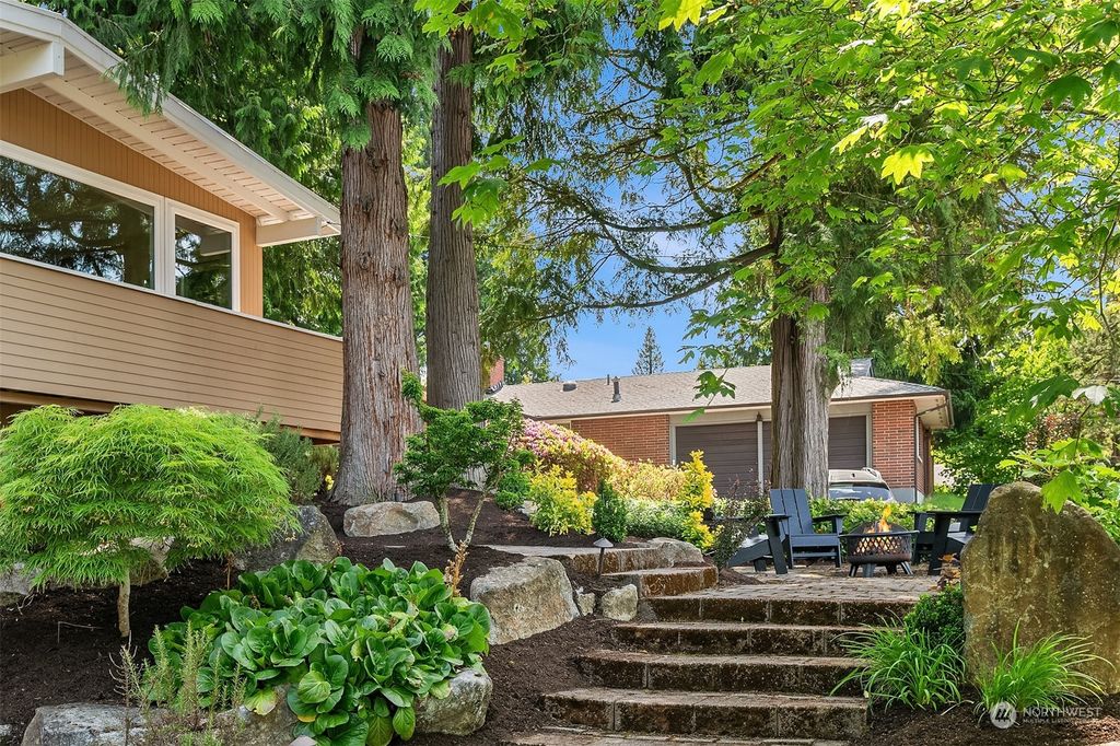 Photo of 6302 129th Avenue SE, Bellevue, WA 98006 (MLS # 2238678)