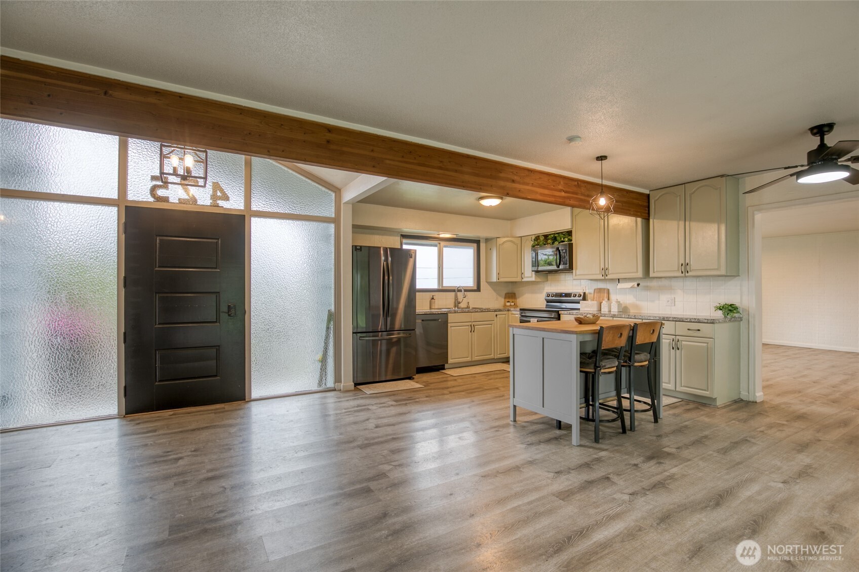 425 Beacon Hill Drive