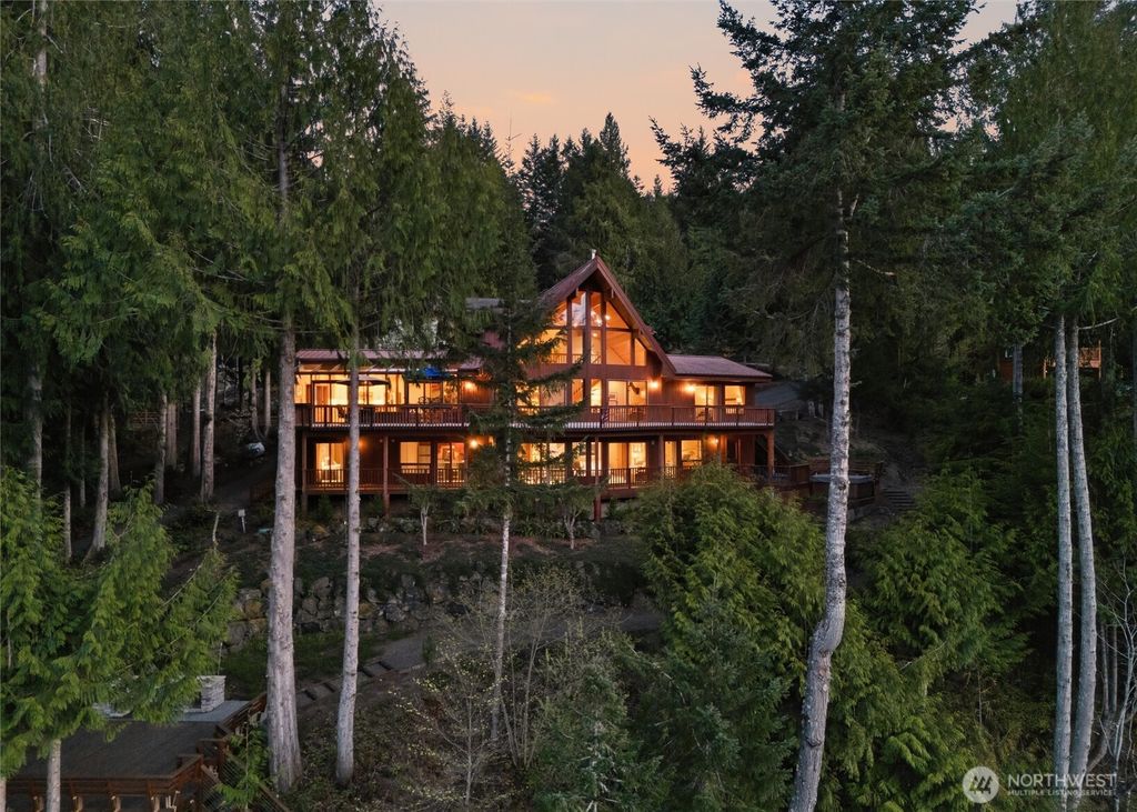 Photo of 17 Quiet Place, Brinnon, WA 98320 (MLS # 2459644)