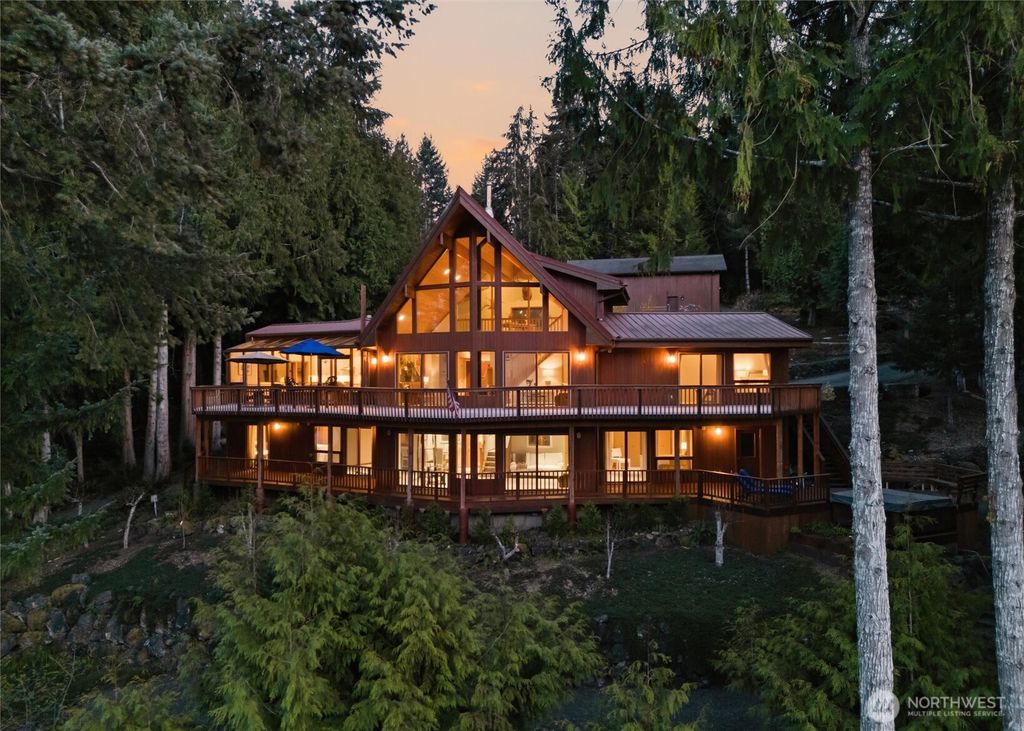 Photo of 17 Quiet Place, Brinnon, WA 98320 (MLS # 2459644)