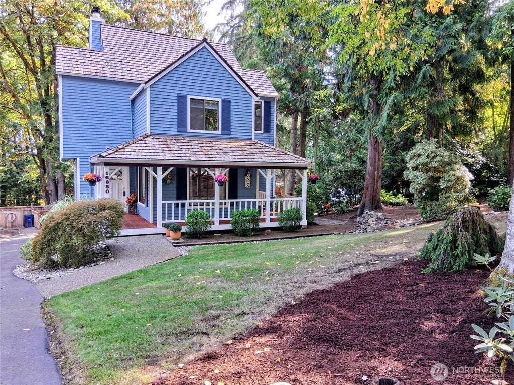 Photo of 16880 NE 42nd Court, Redmond, WA 98052 (MLS # 2561526)